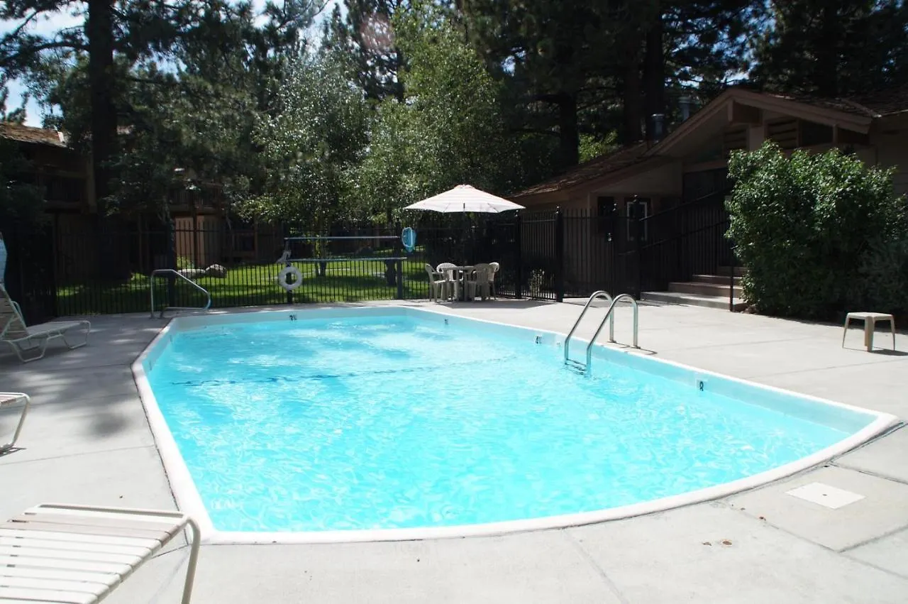 451 - Mountain Retreat W Pool Fireplace Tennis Courts More Mammoth Lakes