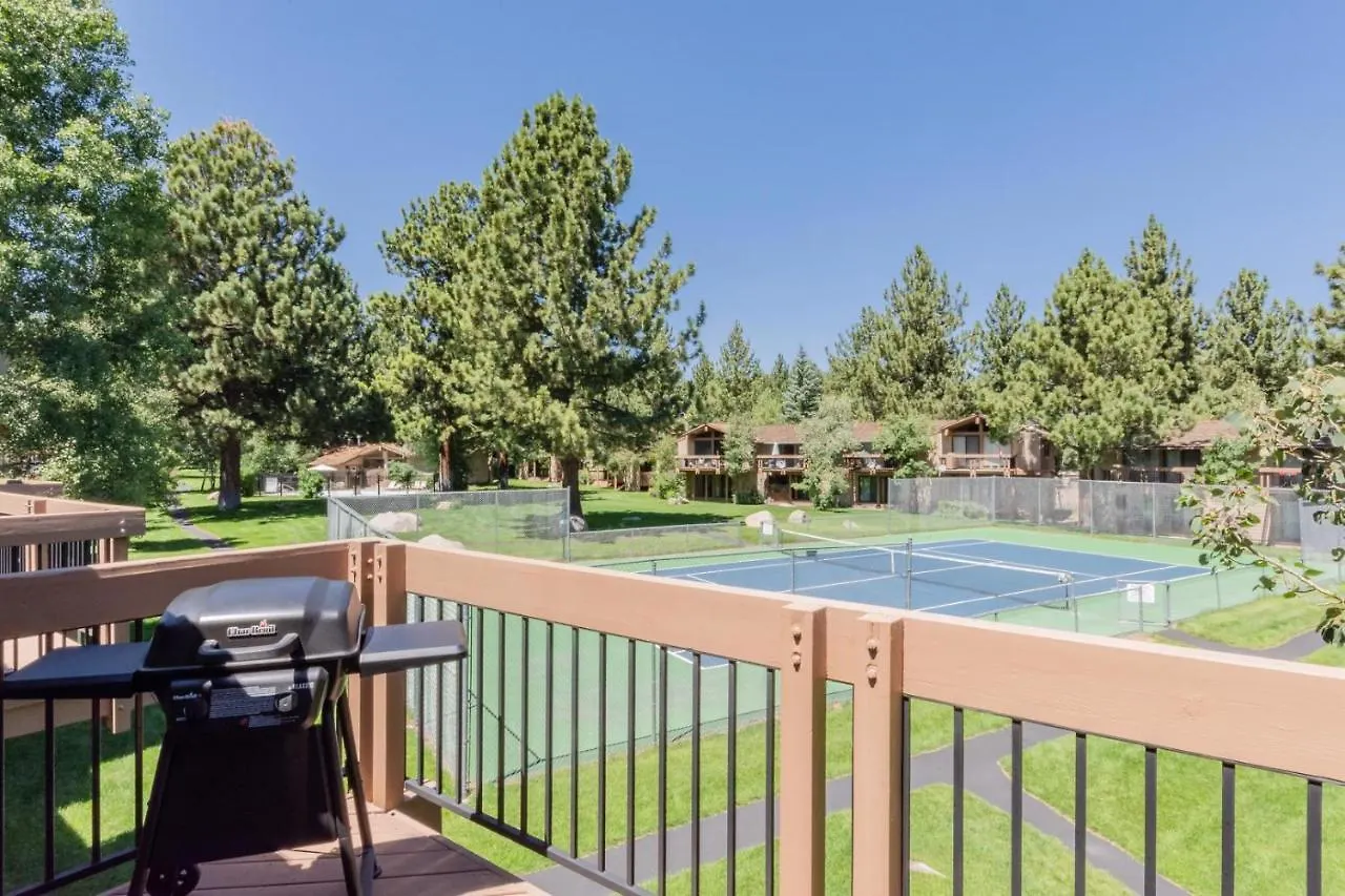 451 - Mountain Retreat W Pool Fireplace Tennis Courts More Mammoth Lakes Apartment